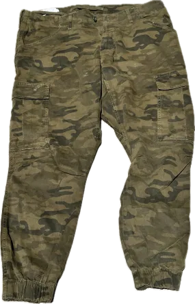 BONES: Dr. Jack Hodgins' ZARA Green Camo Utility Pants (S)