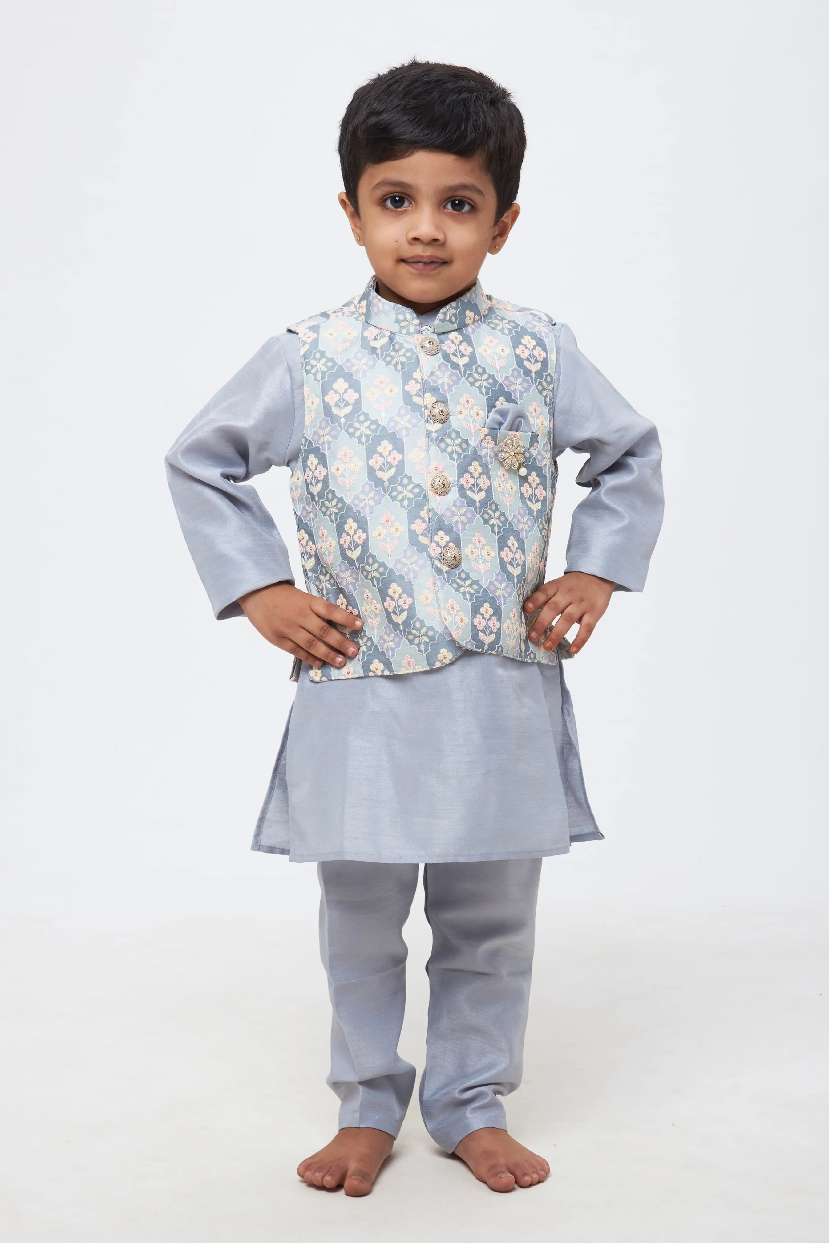 Boys' Classic Ensemble: Embroidered Grey Kurta & Trousers Set with Floral Accents