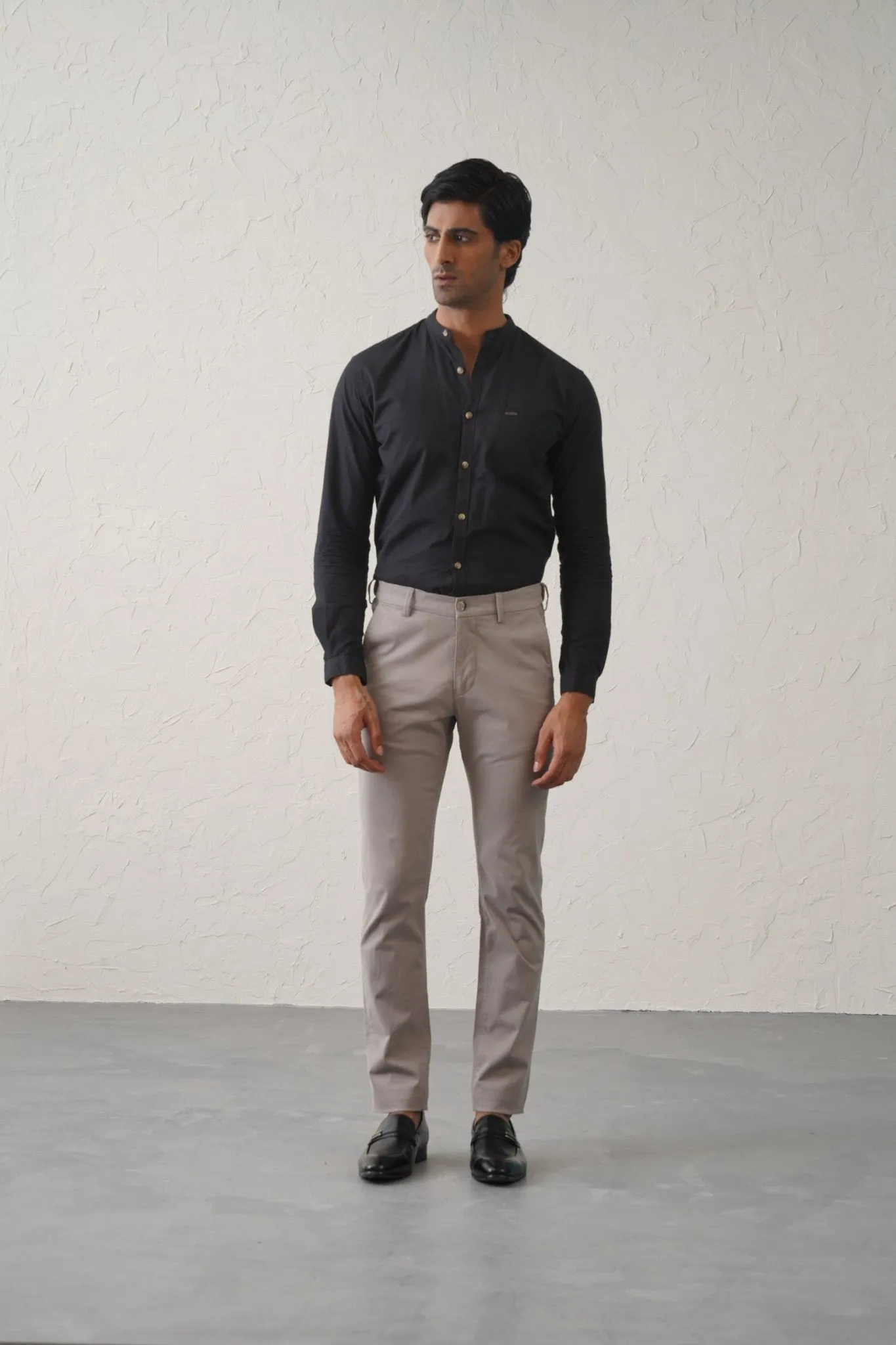 The Slim Fit Travel Chino - Grey