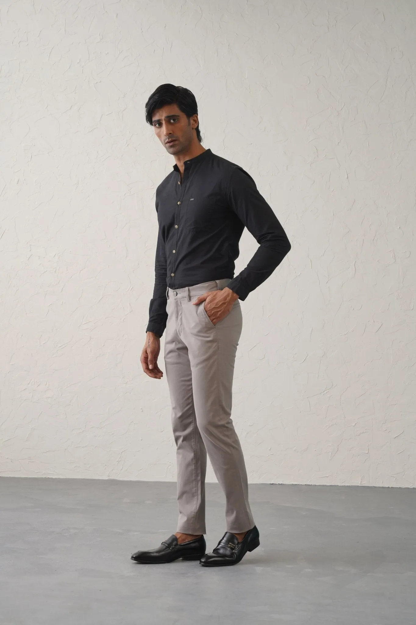 The Slim Fit Travel Chino - Grey