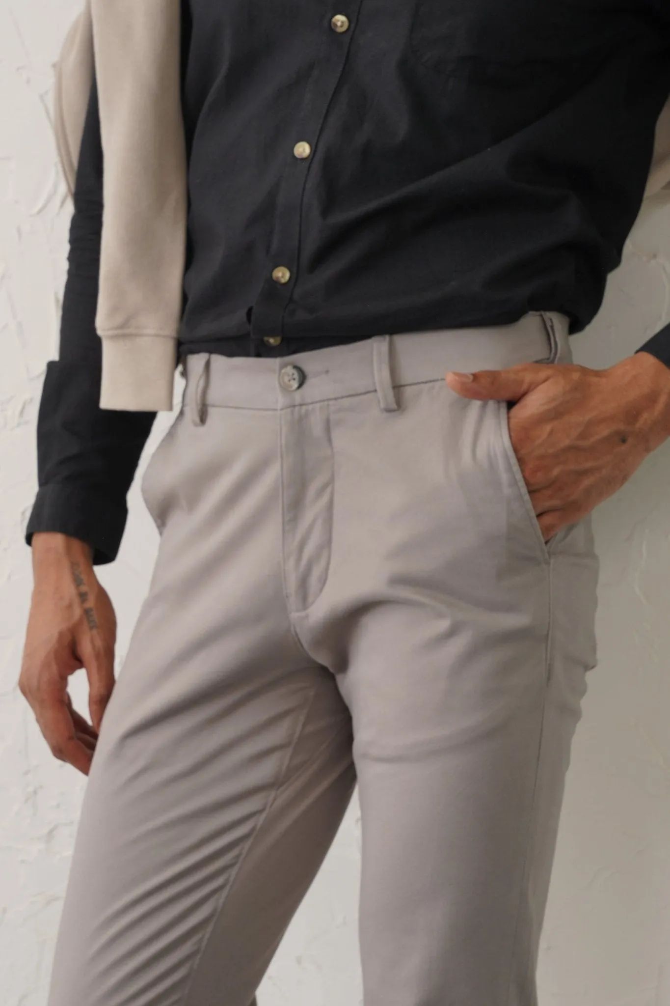 The Slim Fit Travel Chino - Grey