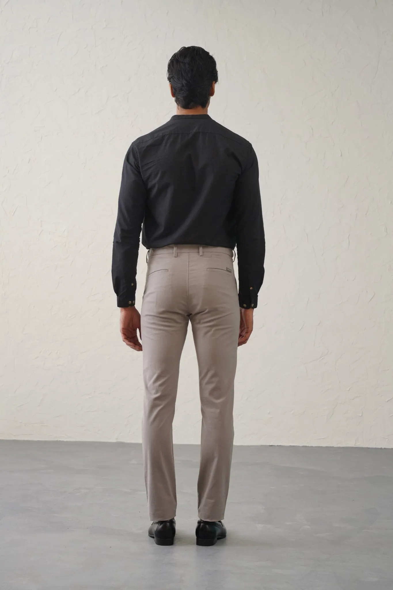 The Slim Fit Travel Chino - Grey